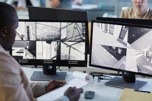 Image for: &nbsp; Business Security Monitoring vs Unmonitored Alarm Systems: Which Is Better for St. Louis Businesses?